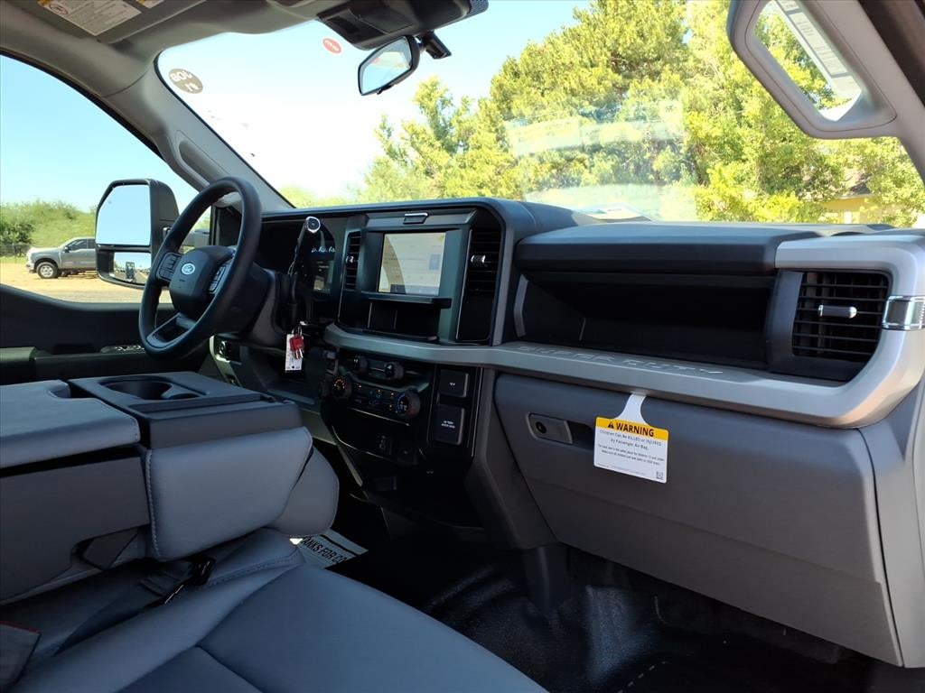 2026 Ford Chassis Cab F-550® XL