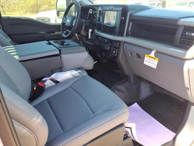 2025 Ford Chassis Cab F-350® XL