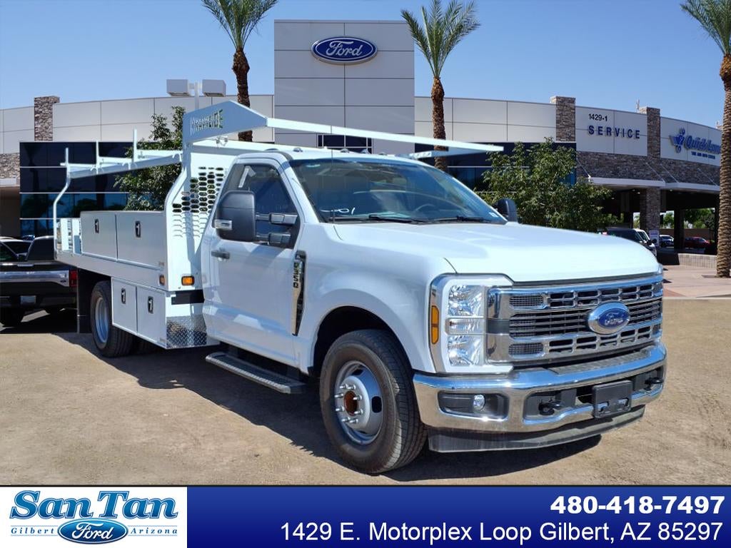 2025 Ford Chassis Cab F-350® XL