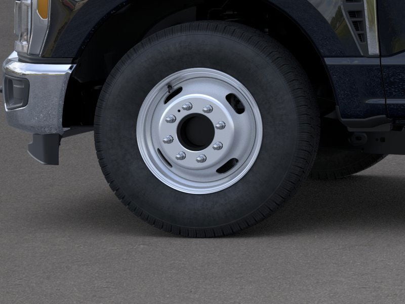 2026 Ford Chassis Cab F-350® XLT