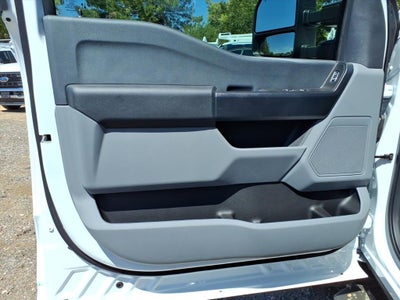 2025 Ford Chassis Cab F-350® XL