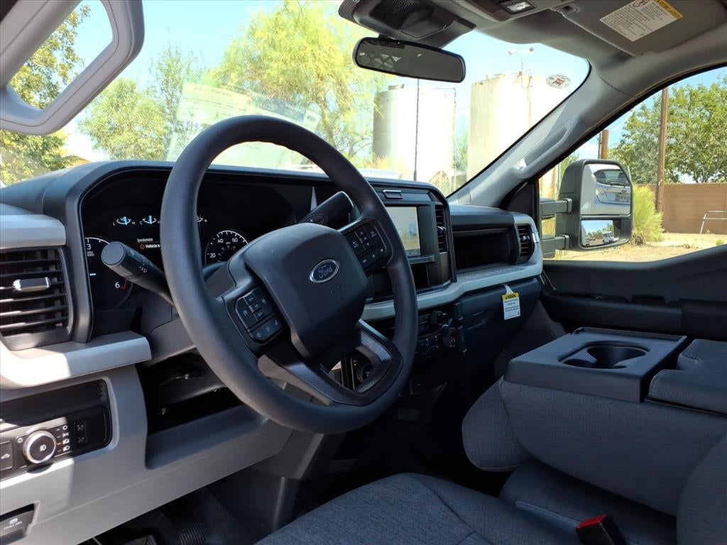 2025 Ford Chassis Cab F-350® XL