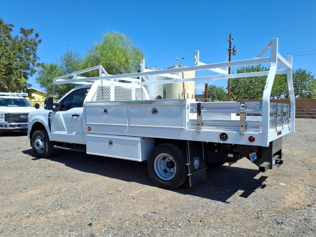 2025 Ford Chassis Cab F-350® XL