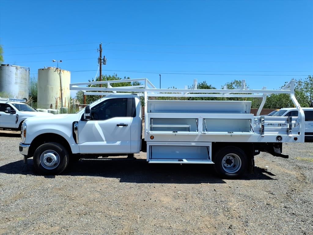 2025 Ford Chassis Cab F-350® XL