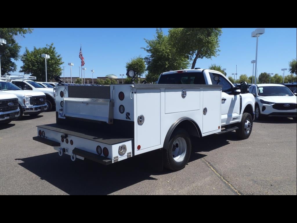 2024 Ford Chassis Cab F-350® XL