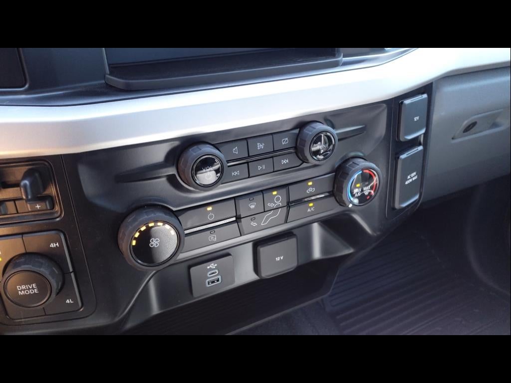 2024 Ford Chassis Cab F-350® XL