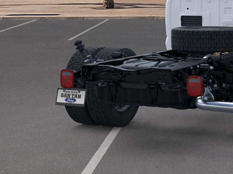 2025 Ford Chassis Cab F-550® XL