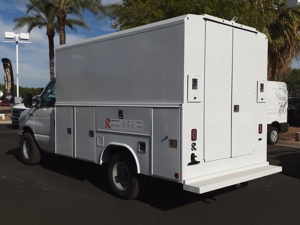 2025 Ford Econoline Cutaway E-350 SRW