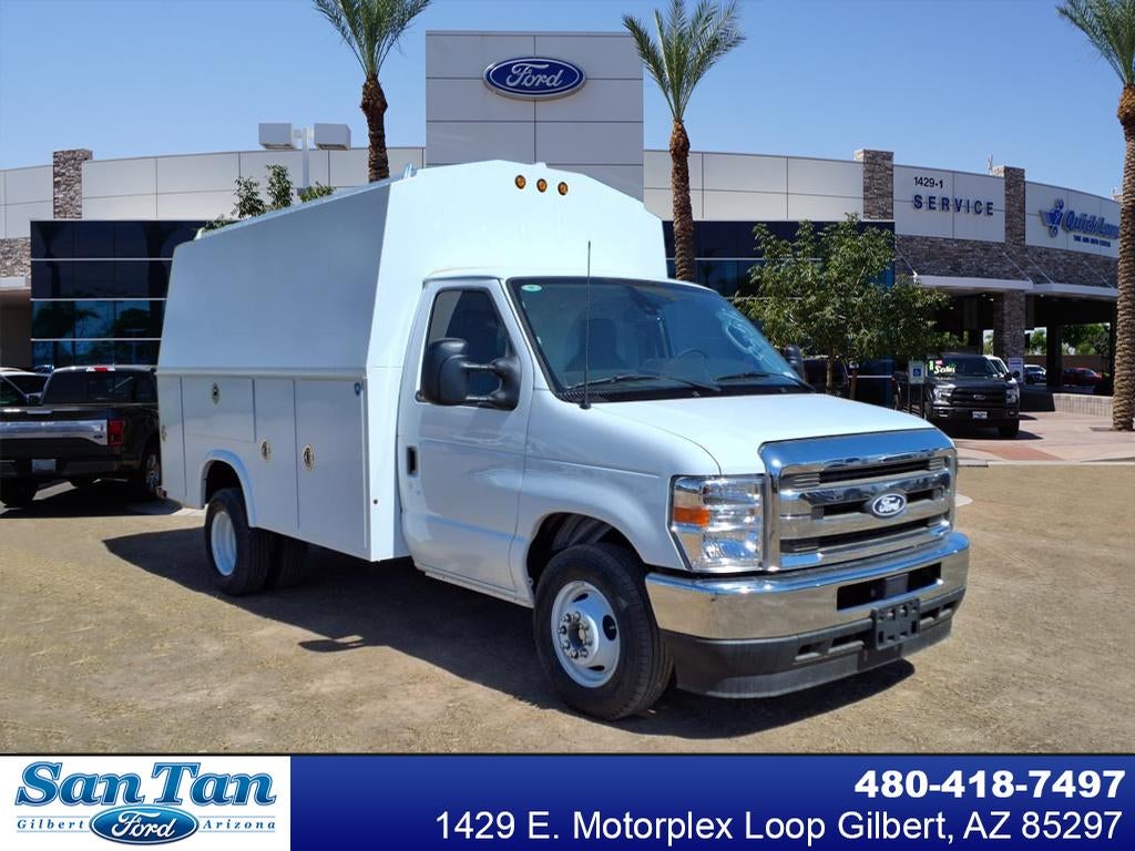2026 Ford Econoline Cutaway E-350 SRW