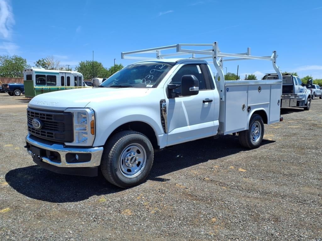 2025 Ford Super Duty F-350® XL