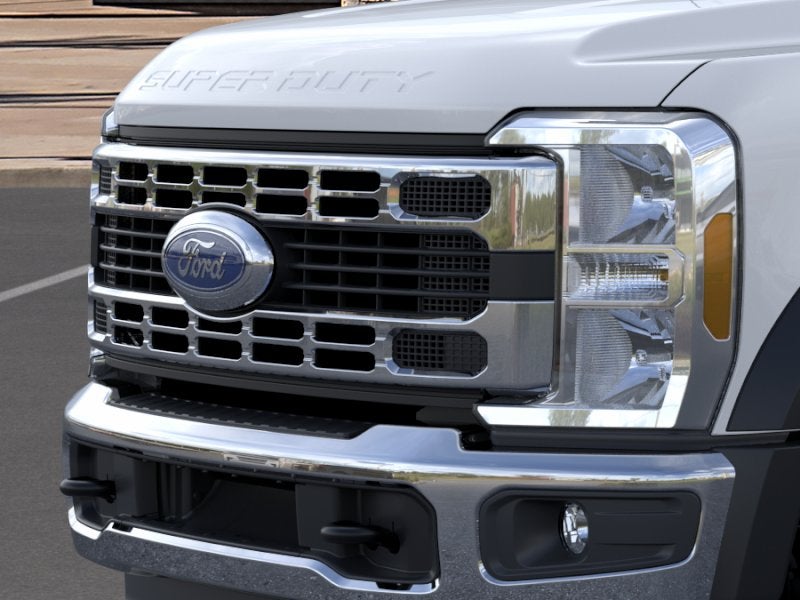 2026 Ford SUPER DUTY F-550 XL 4WD CREW CAB 203 WB 8