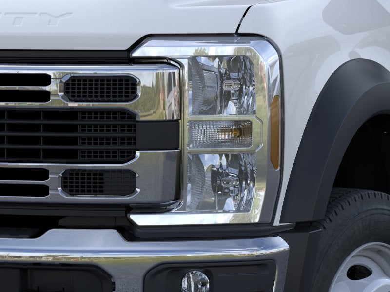 2026 Ford SUPER DUTY F-550 XL 4WD CREW CAB 203 WB 8