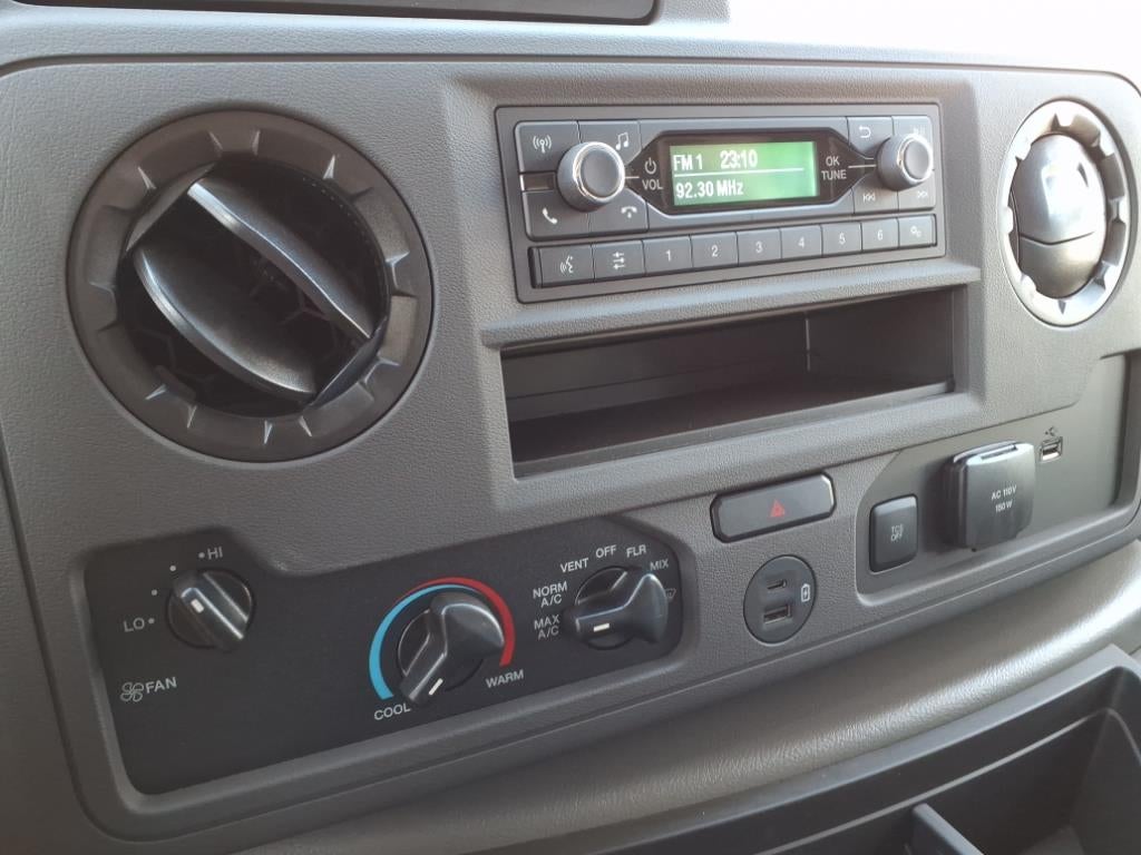 2025 Ford E-350 Super Duty XL Cutaway