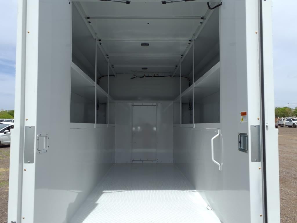 2025 Ford E-350 Super Duty XL Cutaway