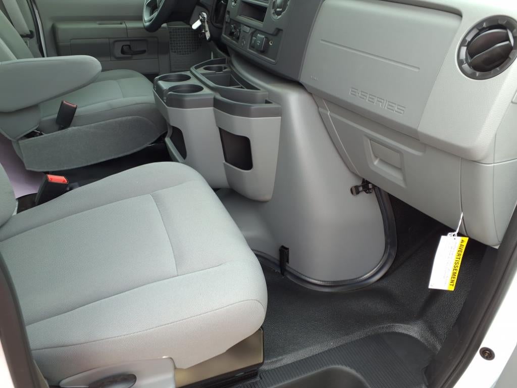 2025 Ford E-350 Super Duty XL Cutaway