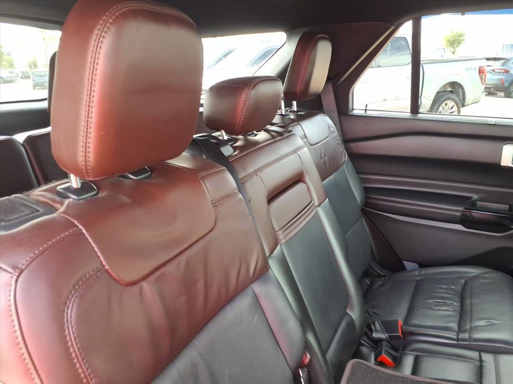 2023 Ford Explorer Hybrid Platinum