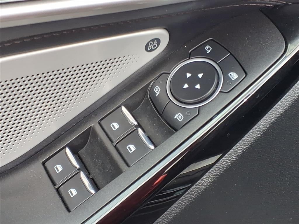 2023 Ford Explorer Hybrid Platinum