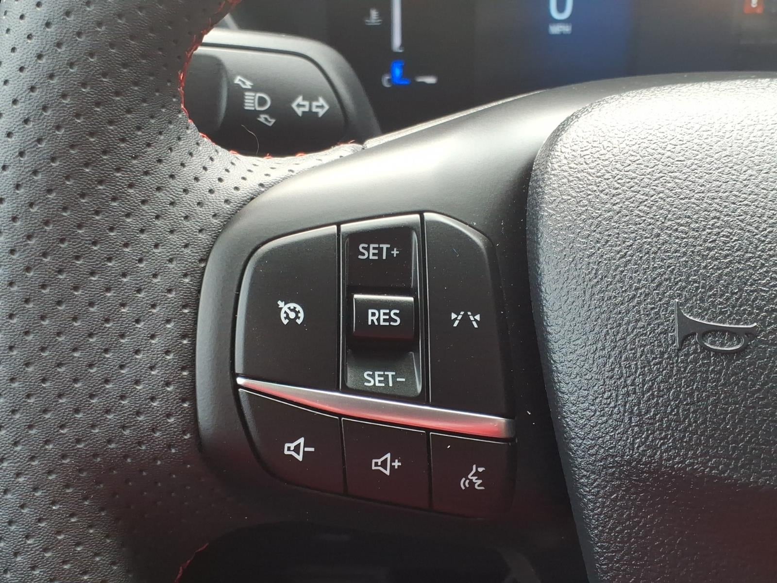 2023 Ford Escape Hybrid ST-Line