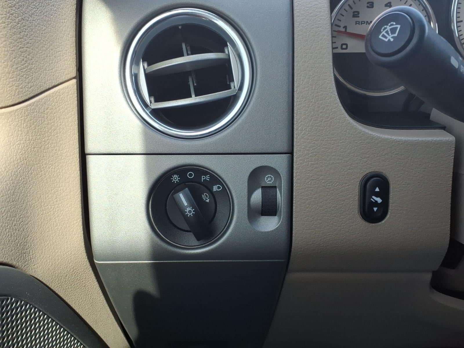 2004 Ford F-150 Lariat