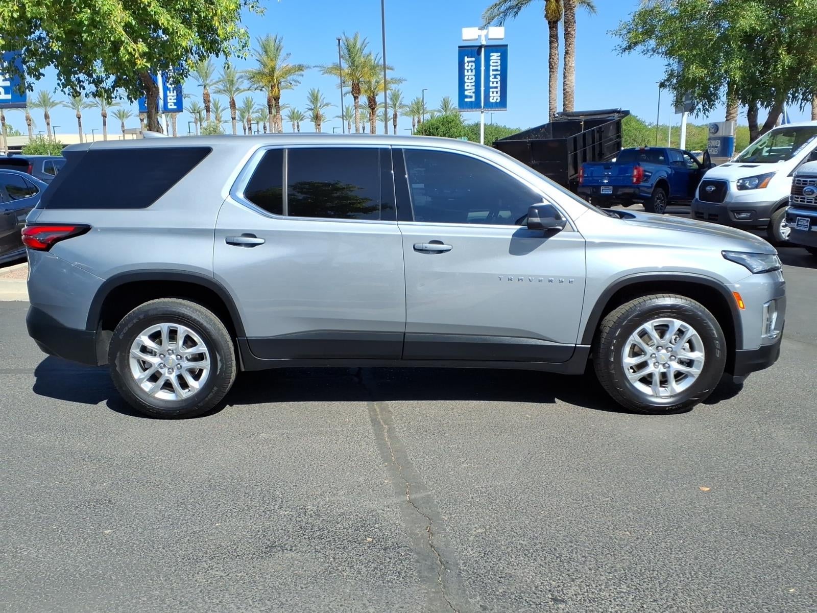 2023 Chevrolet Traverse LS