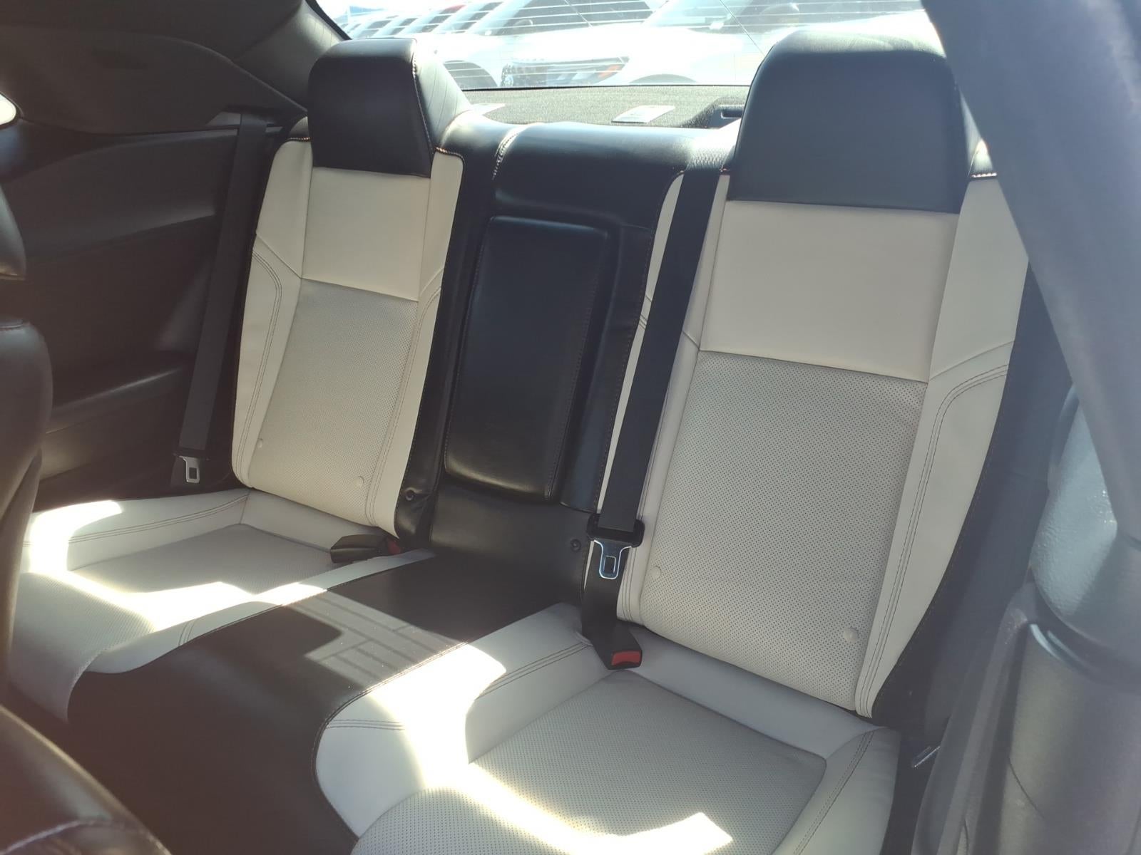 2015 Dodge Challenger SXT Plus