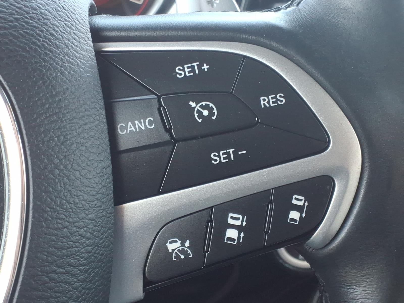 2015 Dodge Challenger SXT Plus