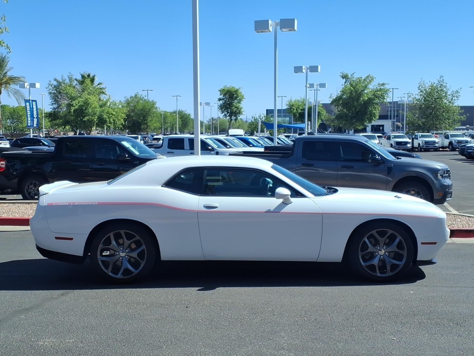 2015 Dodge Challenger SXT Plus