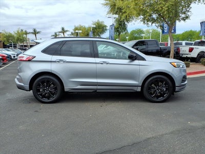 2022 Ford Edge SE