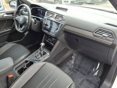 2024 Volkswagen Tiguan SE R-Line Black