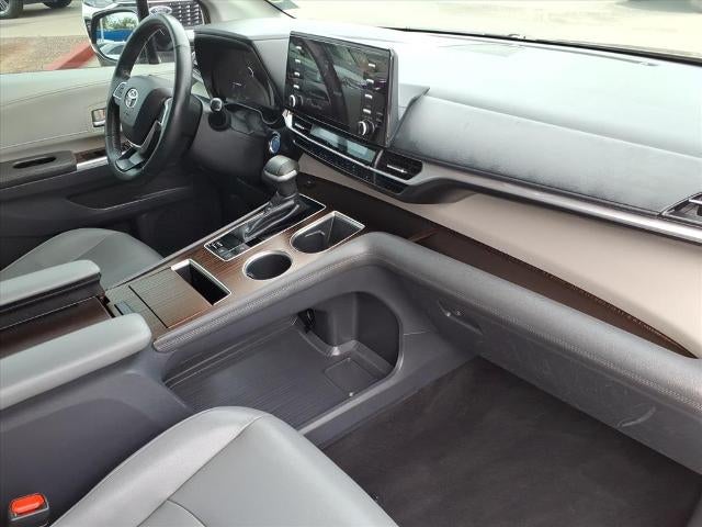 2022 Toyota Sienna XLE 7-Passenger