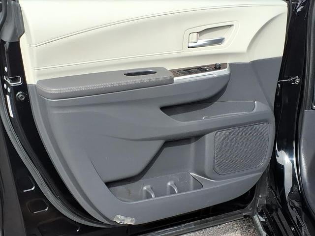 2022 Toyota Sienna XLE 7-Passenger