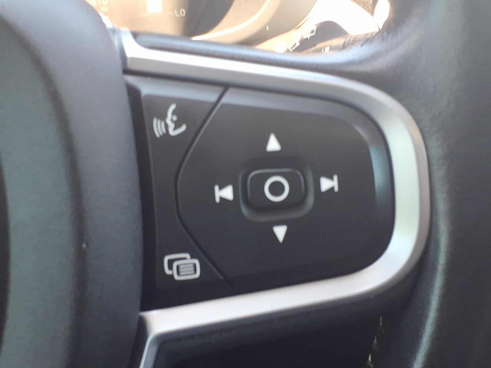 2019 Volvo XC60 T5 Momentum
